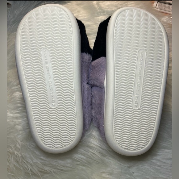 New Kuromi Fuzzy Slippers Size Big Kids 6 - Picture 5 of 5